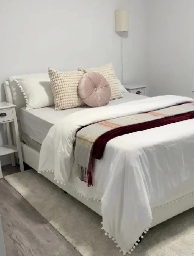 Furnished Room for Single Female near Humber College & Finch LRT