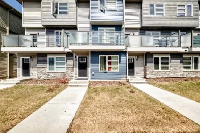 2021 Built 3 Bedroom Townhouse w/ LOW CONDO FEE!