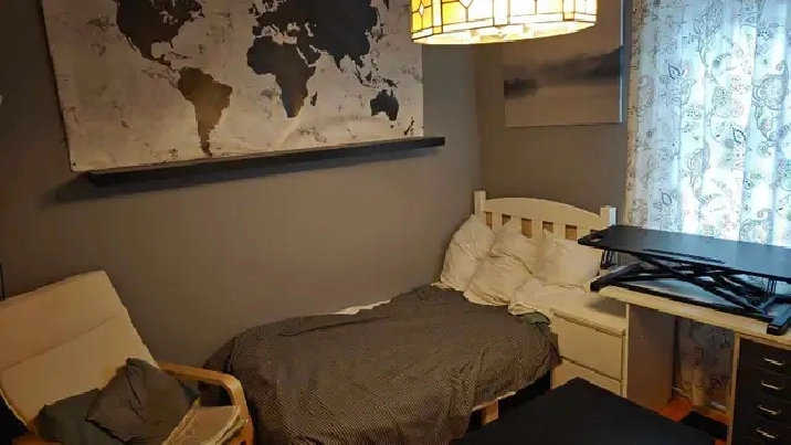 Really nice, warm and cozy, room for rent, all in