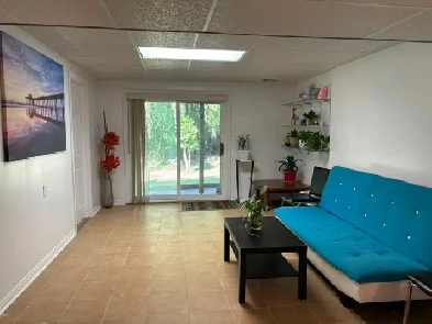 Yonge/Elgin Mills-Entire Main Floor 2 Bedroom House for Rent