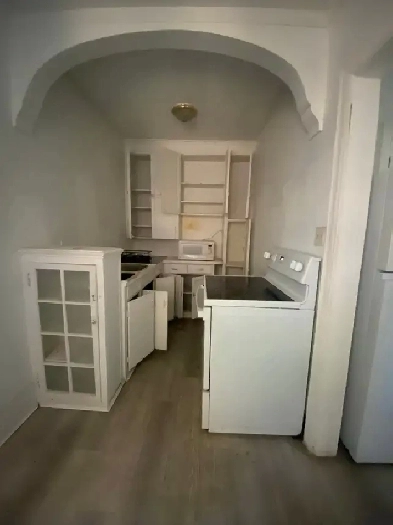APARTMENT  FOR  RENT IN WINDSOR