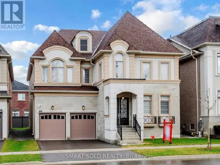 For Sale: Spacious Luxury Detached Home in Observatory