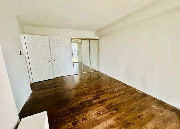 MISSISSAUGA CITY CENTRE LARGE ALL-INCLUSIVE SUITE AVAILABLE NOW