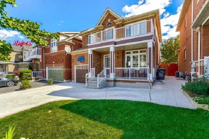 3 bedroom detach house for rent from June 01.