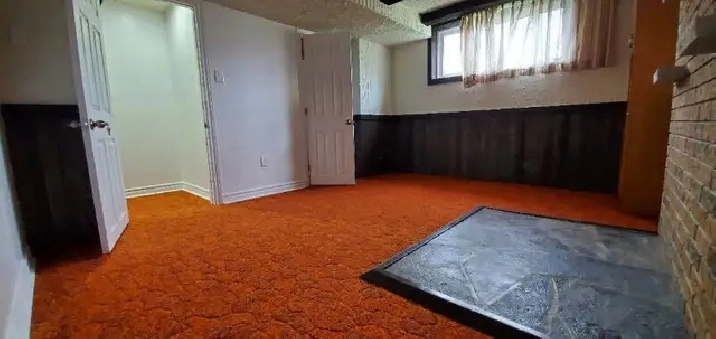 Room Available @ Ellesmere and McCowan Rd in Scarborough
