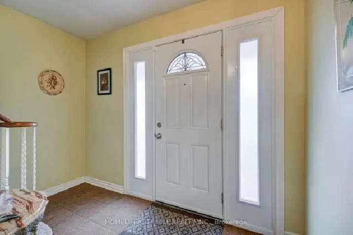 Second Floor Room for Rent - Mississauga