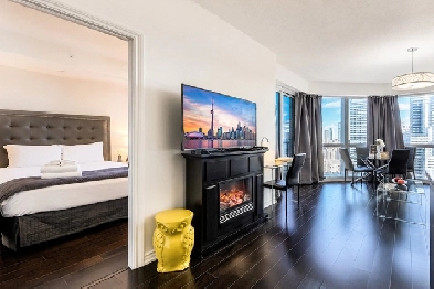 Luxury 2BR Furnished Downtown Toronto Condo Near SickKids & TGH