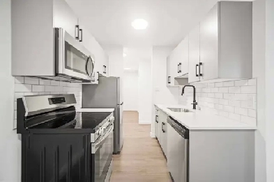 Spacious NEWLY Renovated 1 Bedroom Apartment!