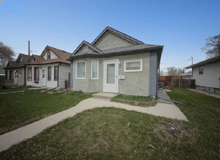MEGAHOMES NEW LISTING - 533 WINDSOR AVENUE