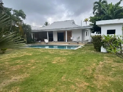 House north of Toronto for rent / sale