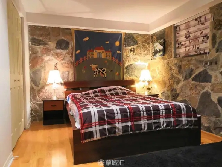 Full furnished room available All included