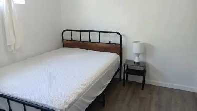 $780/MONTH: FULLY FURNISHED PRIVATE ROOM FOR RENT