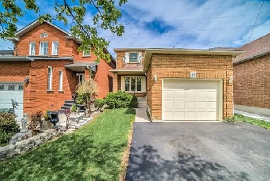 SHARED ROOM AVAILABLE FOR RENT NEAR SHERIDAN COLLEGE BRAMPTON