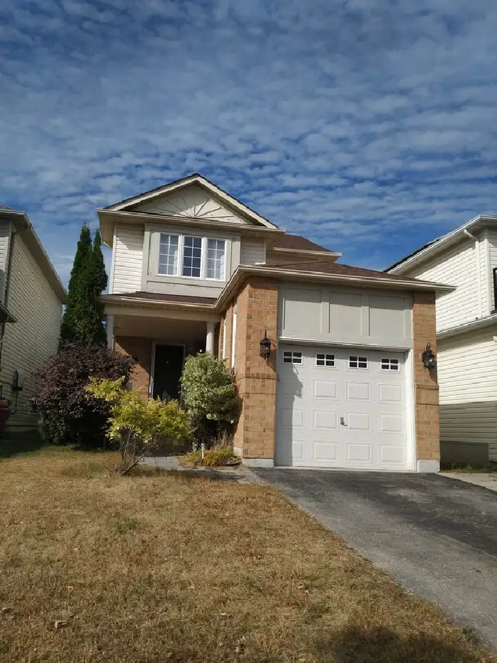 3 Bedroom Detached House for Lease (Entire House) in Oshawa