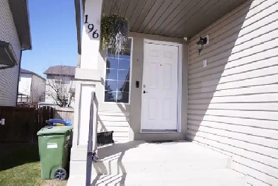 Cozy 4 bedrooms house for rent in a quiet neighborhood