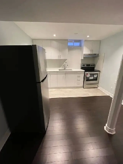 2 bed 1 bath basement for rent near Mavis and Derry Road