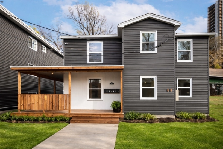 Newly Renovated Building – 2 bedroom available Now