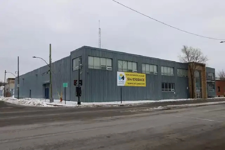 (110pi2) Entrepot de 110pi2 Montreal Hochelaga Montréal
