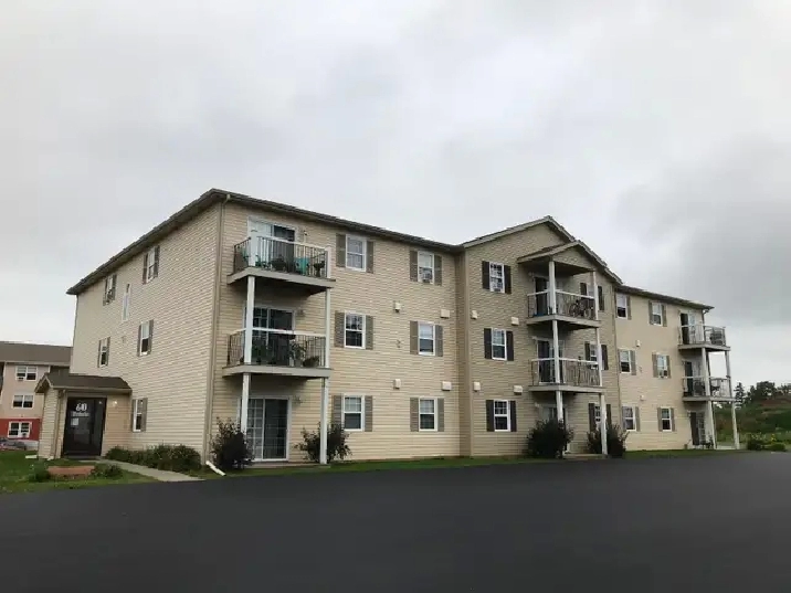 Ground floor quiet 2bedroom apt with washer dryer for July 1st