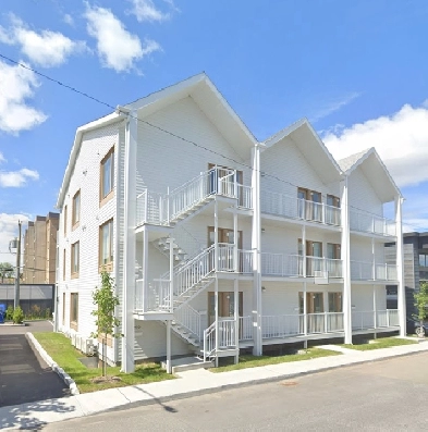 Magnifique 3 1/2, Immeuble récent, Juillet
