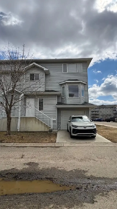 702-105 Loutit Road