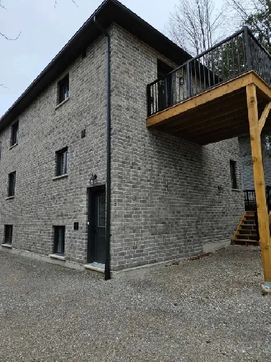 2 bed 1 bath in Gravenhurst