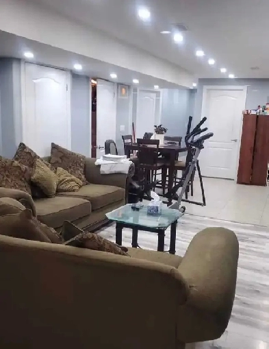 Beautiful Legal 2 bedroom basement available for rent!!