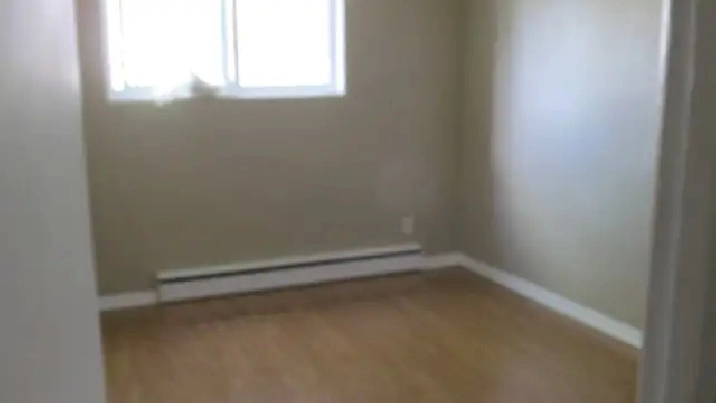 Queen's Students – 3 Bedroom Apt – Available September 1
