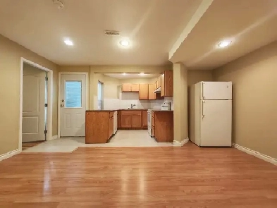 Fraser Heights Basement Suite for Rent-Excellent Schools, Shops