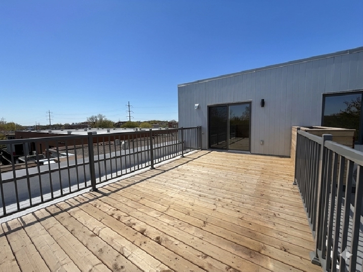 CONDO NEUF  VERDUN - 2 CHAMBRES TERRASSE PRIVÉE SUR LE TOIT