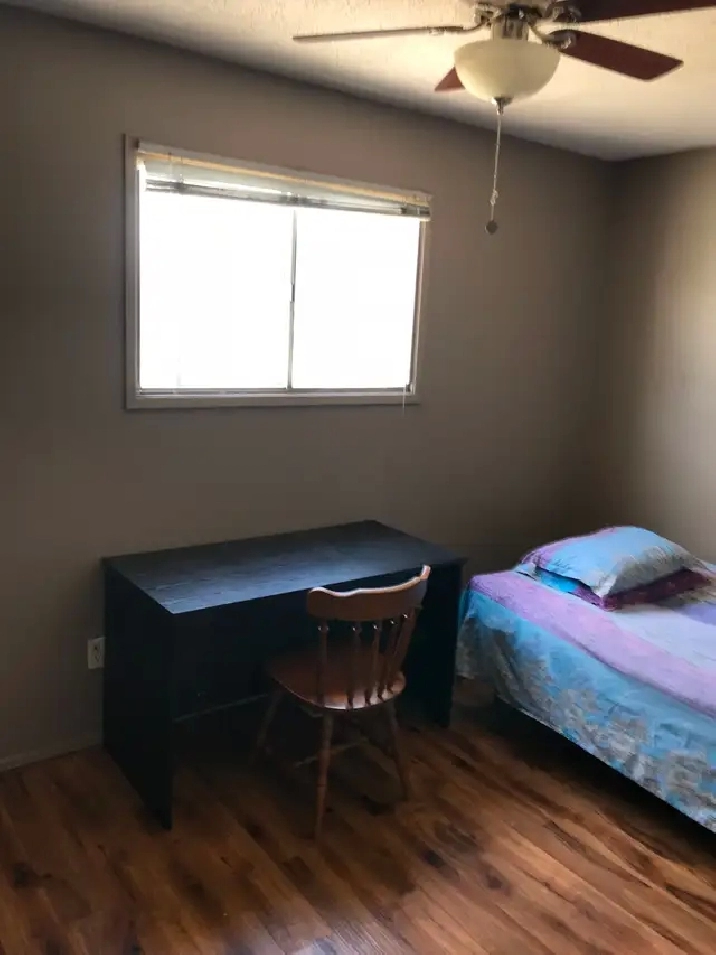 Furnished room $550 Monthly(confederation dr) utilities included