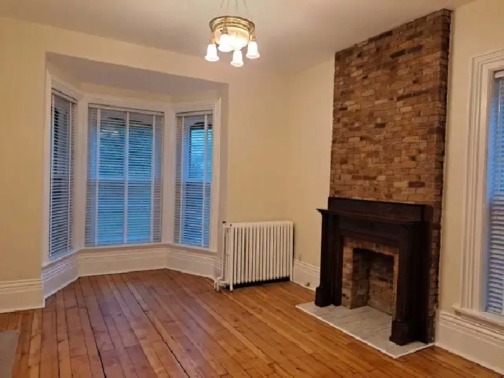 2 Bed   2 Bath Large Apartment for RENT - Niagara Falls