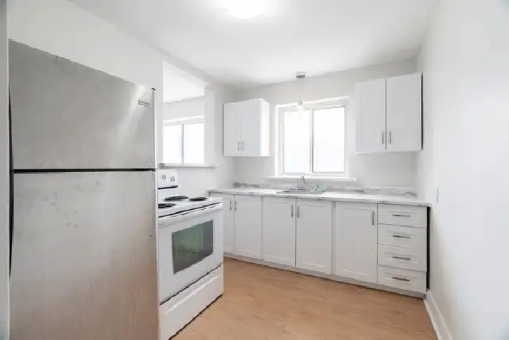 Spacious 2 Bed June 1st $1,495 Free heat & water Main floor