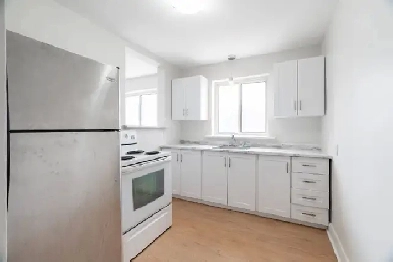 Spacious 2 Bed June 1st $1,495 Free heat & water Main floor
