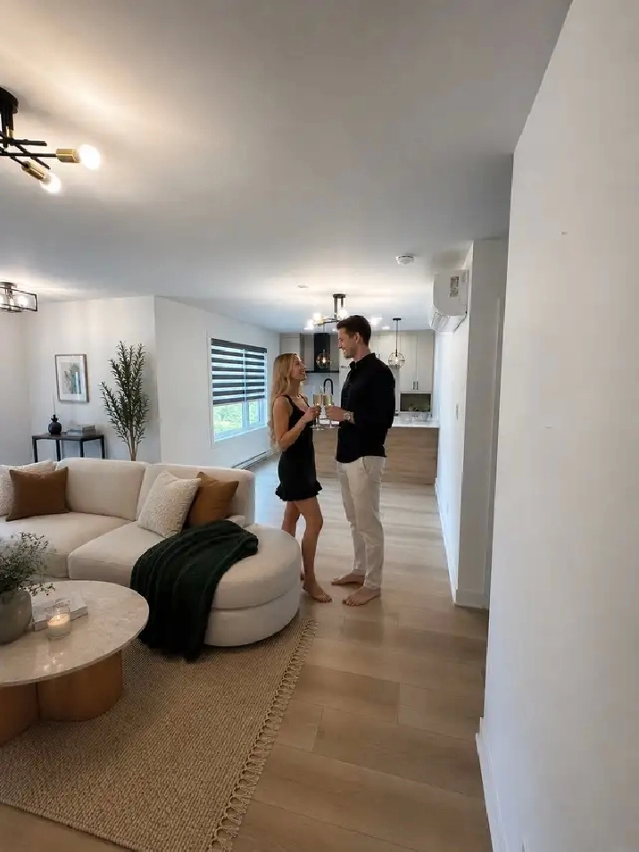 3-Bedroom | 2 Parking | Internet Included | Near REM| Gare Îl