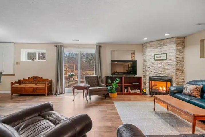 3BR FURNISHED Rental – Fireplace, Steam Room, Pond View