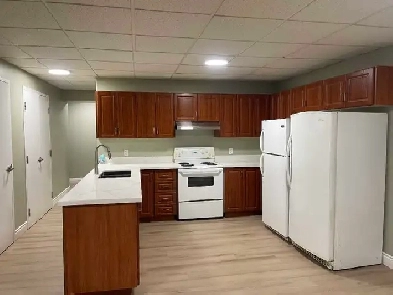 Downtown Bedrooms for Rent at 700