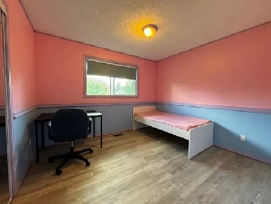 Room for rent near LRT station