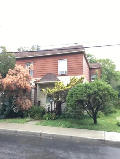 Maison à louer – Bord-du-Lac, Dorval