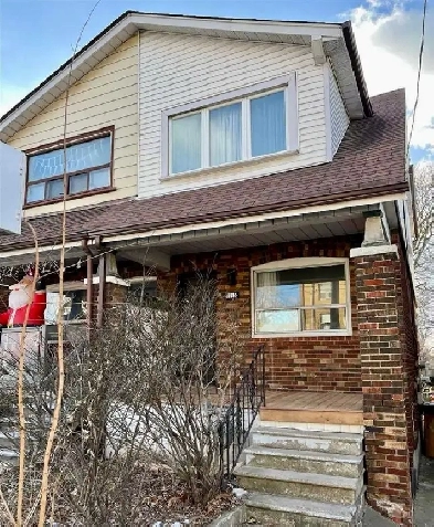 East Downtown (Woodbine/Danforth) ONE bdrm $1350