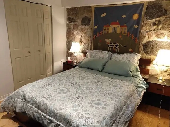 Full furnished room available All included