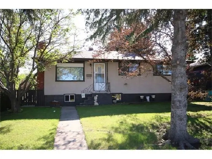 Forest lawn whole single house 5 bedrm,doub garage $2150   UT