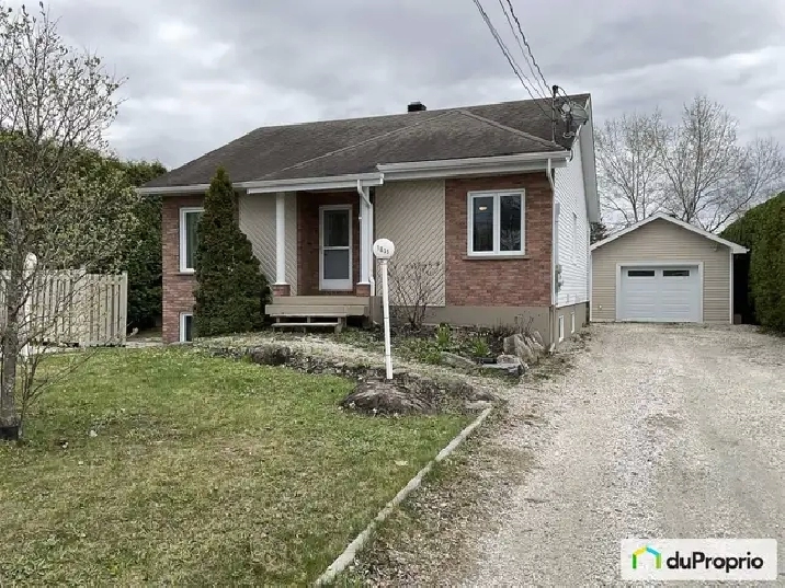 $589,000 - Duplex for sale in Sherbrooke (St-Élie-d'Orford)