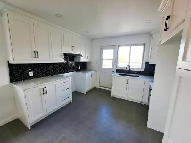 Grand 5 ½ rénové (Saint-Léonard/Montréal)