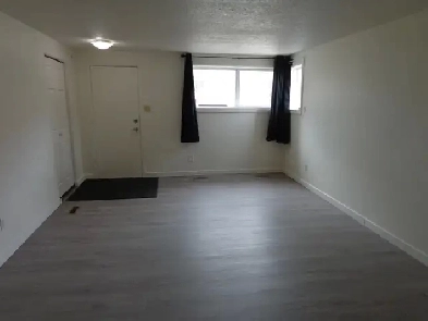 Bright, Spacious 2 Bedroom Suite – Newly Renovated – Great Locat