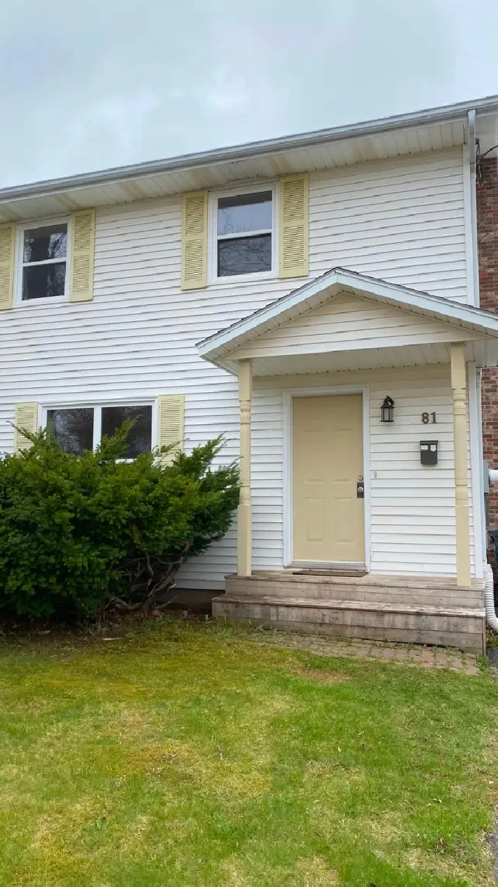 Half duplex  for rent