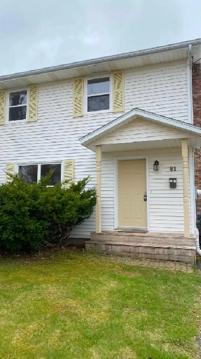 Half duplex  for rent