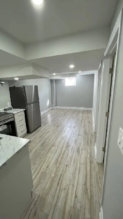 2 Queen Size Bedroom   1 Parking Basement