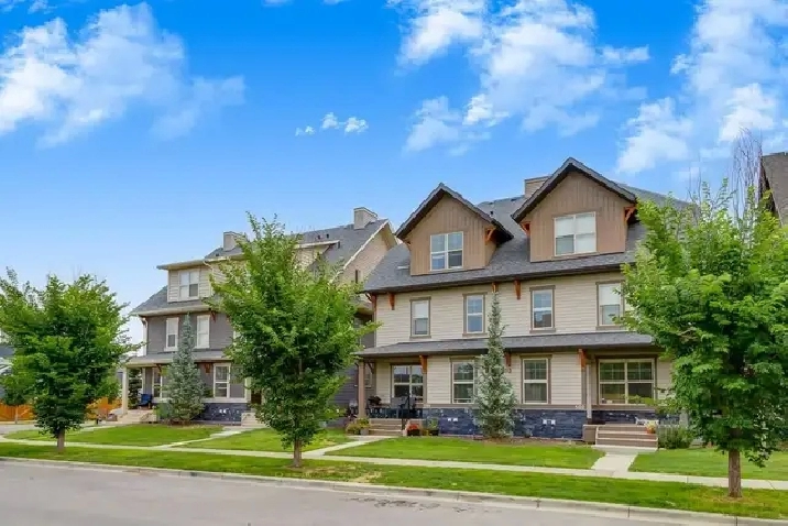 Townhomes with In Suite Laundry - West Townes - House for Rent C