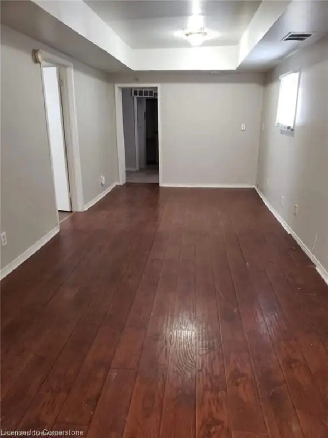Hamilton East 3 Bed Room in main floor $1695.00   60% utilities